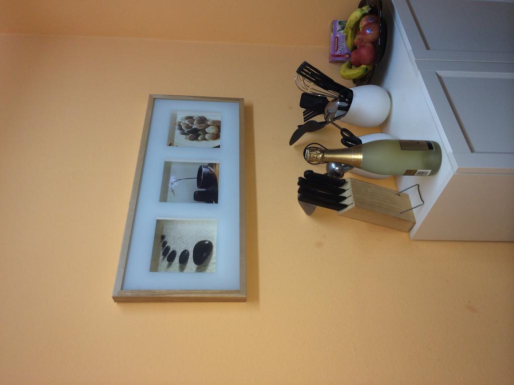 2Places Side Lorrach Room photo